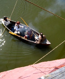 Pirates prepare to board the Santa Maria