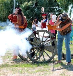 Civil War Cannon Fires
